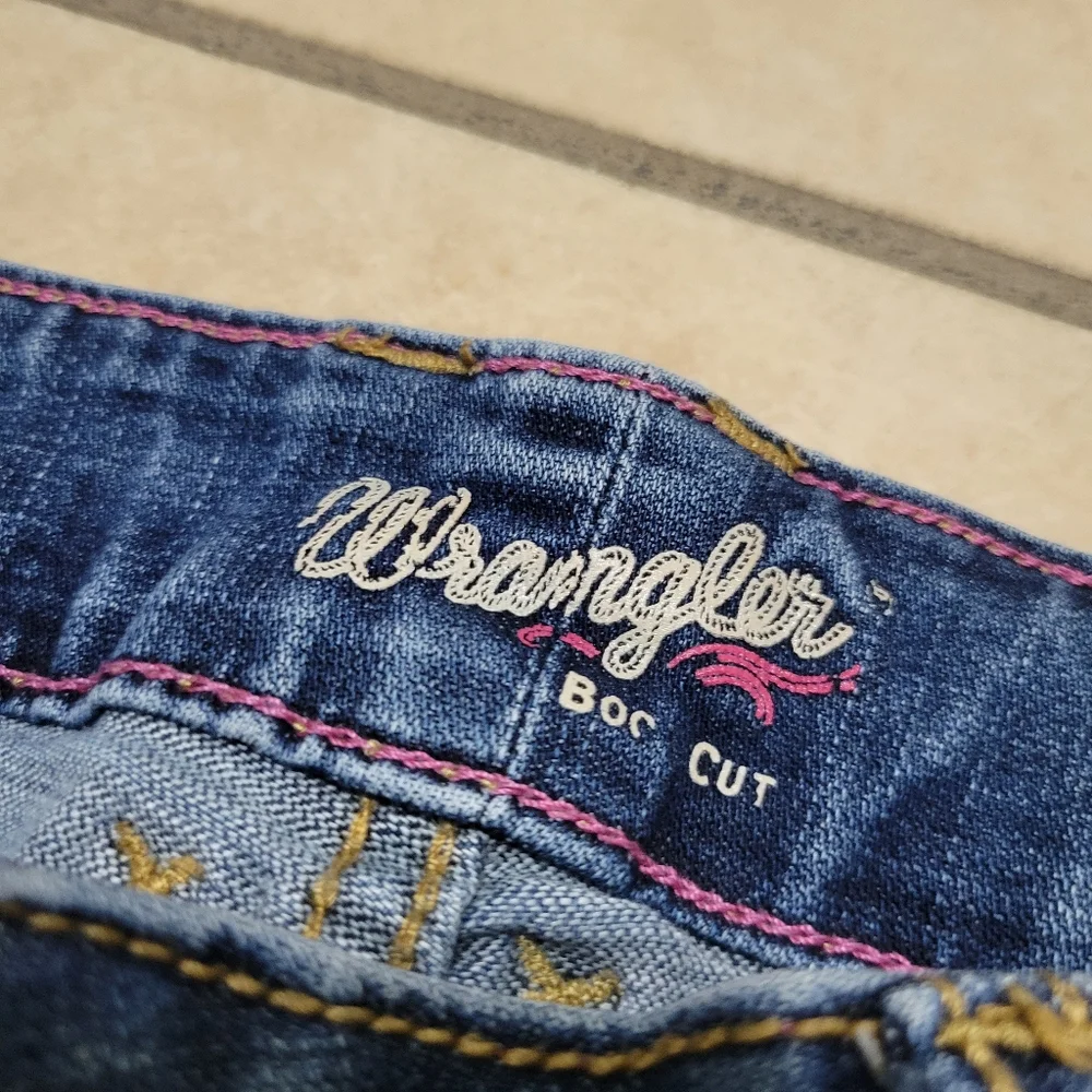 Wrangler Classic Women's Blue Jeans Boot Cut 5/6 X 32